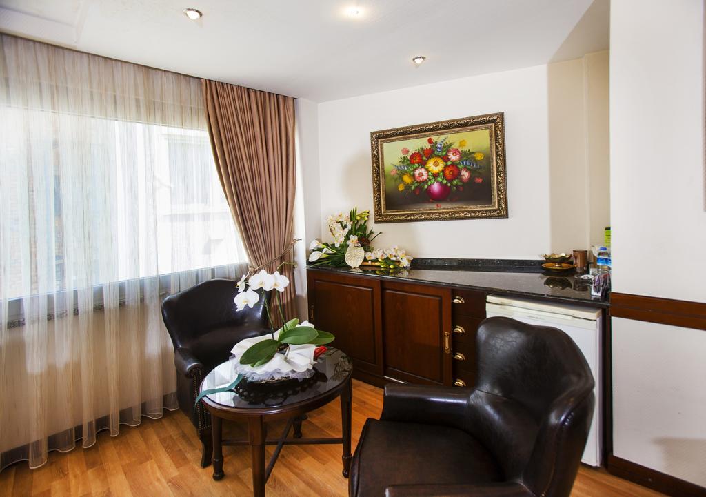 Adana Erten Hotel Εξωτερικό φωτογραφία
