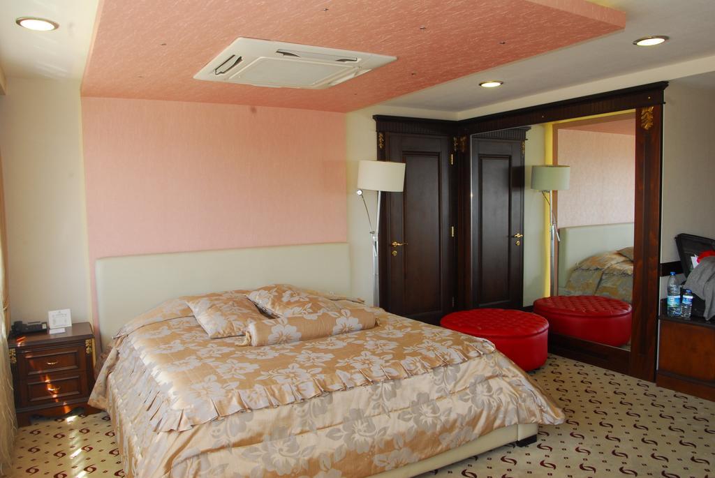 Adana Erten Hotel Εξωτερικό φωτογραφία