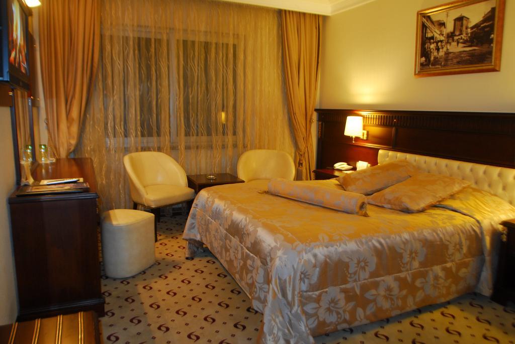 Adana Erten Hotel Εξωτερικό φωτογραφία